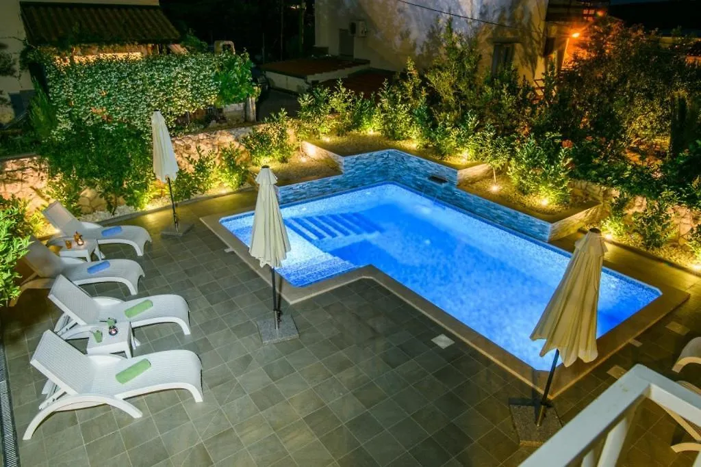 Apartment In Okrug Gornji With Sea View, Terrace, Air Conditioning, Wifi 3436-2 Trogir 0*,  Chorvatsko