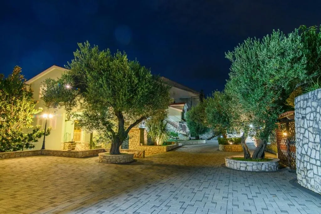 Apartment In Okrug Gornji With Sea View, Terrace, Air Conditioning, Wifi 3436-2 Trogir